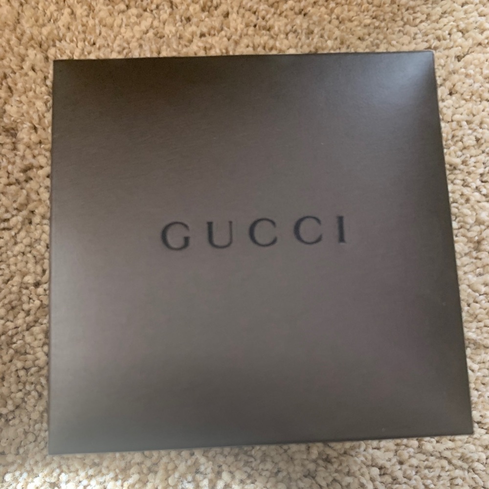Gucci Watch - Picture 2 of 4